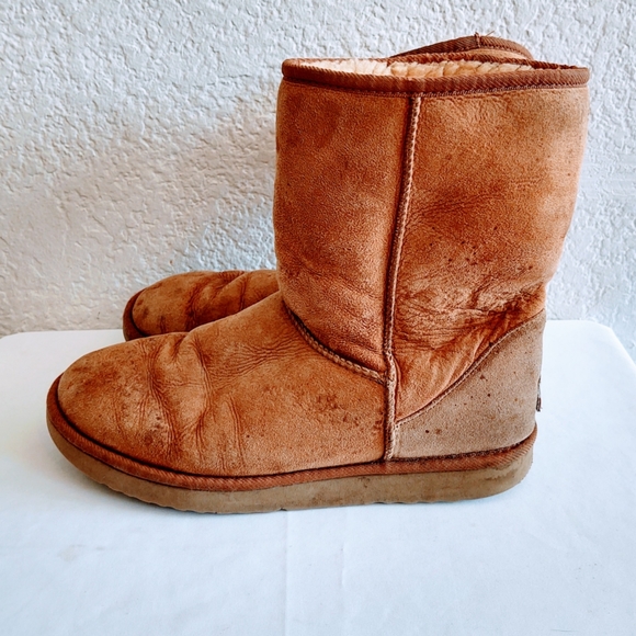 UGG Shoes - UGG Classic Short Style Boots Size 10